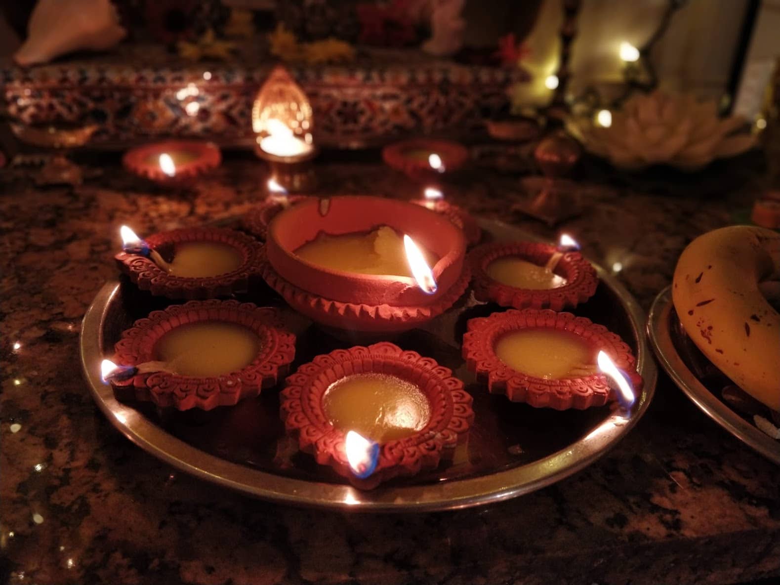 Let’s light a lamp tonight • शुभ-दीपावली 7 Let’s light a lamp tonight • शुभ-दीपावली 7