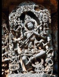 The intricate carvings of belur temples 4